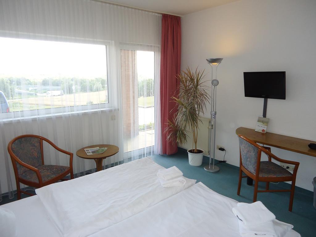 Greenline Hotel Hellfeld Neubrandenburg Quarto foto